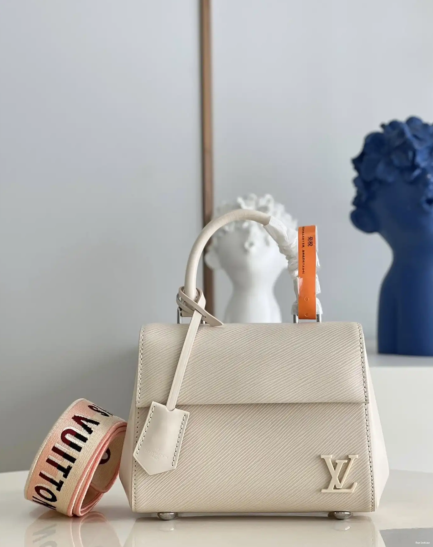 MINI LOUIS CLUNY VUITTON 0611